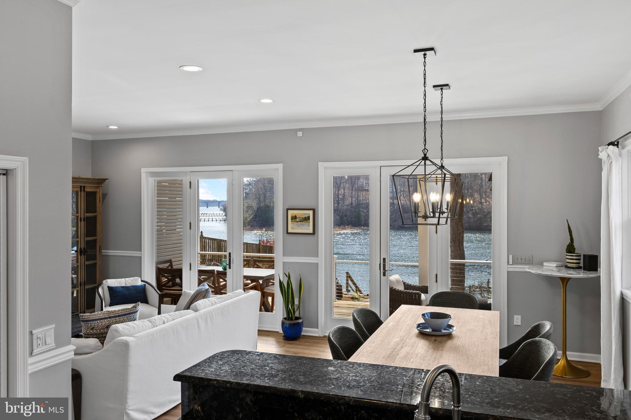 EPPING FOREST WATERFRONT | 327 RIVERVIEW TRAIL