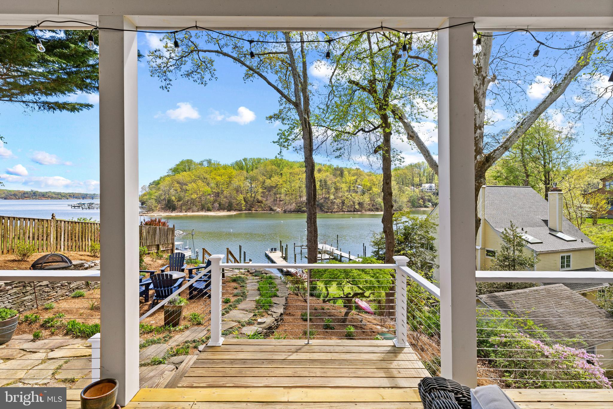 EPPING FOREST WATERFRONT | 327 RIVERVIEW TRAIL