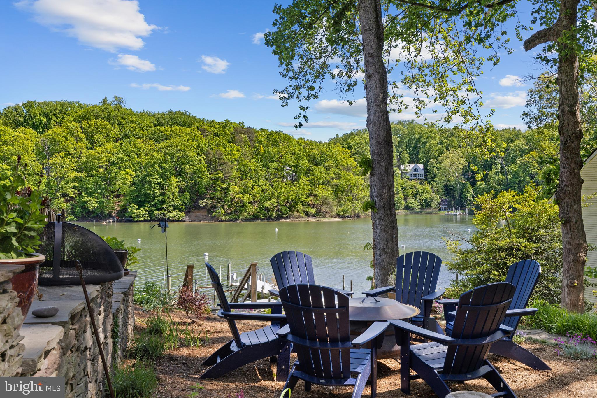 EPPING FOREST WATERFRONT | 327 RIVERVIEW TRAIL
