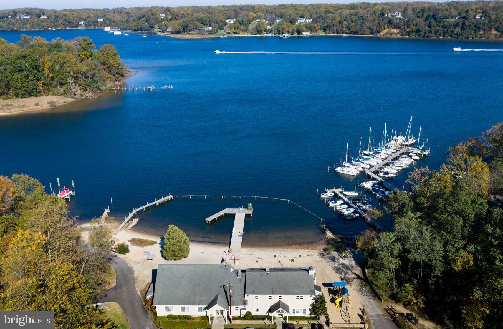 EPPING FOREST WATERFRONT | 327 RIVERVIEW TRAIL