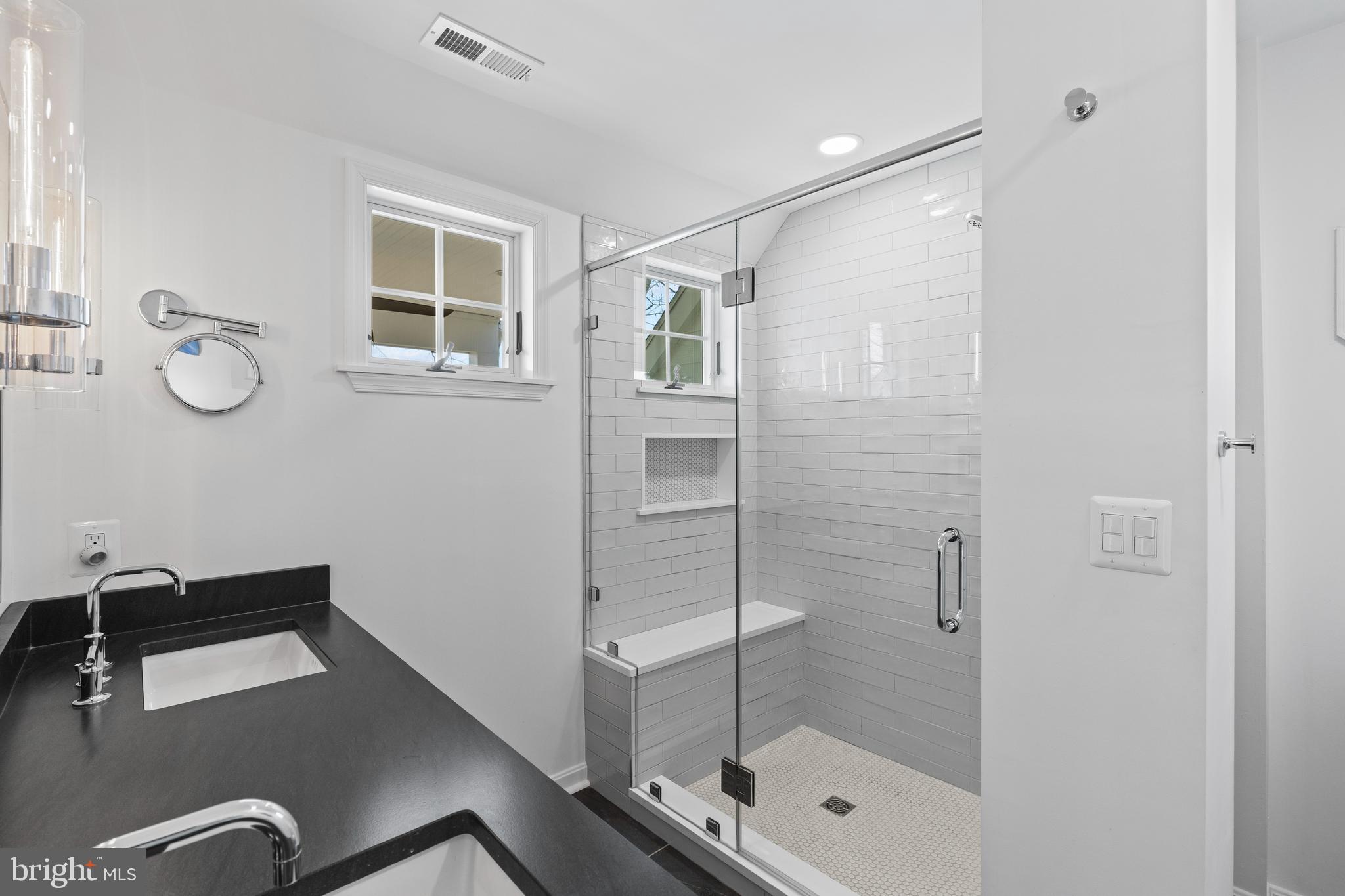 EPPING FOREST WATERFRONT | 327 RIVERVIEW TRAIL