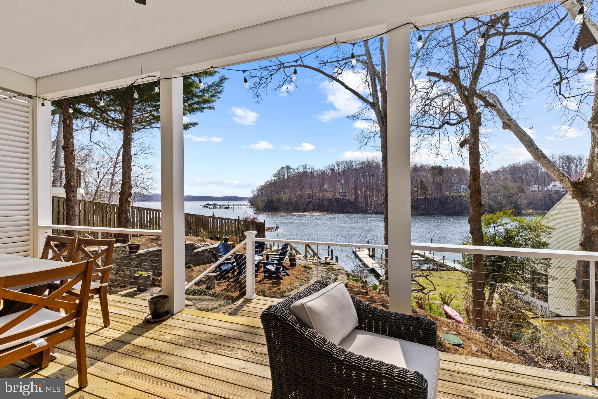 EPPING FOREST WATERFRONT | 327 RIVERVIEW TRAIL