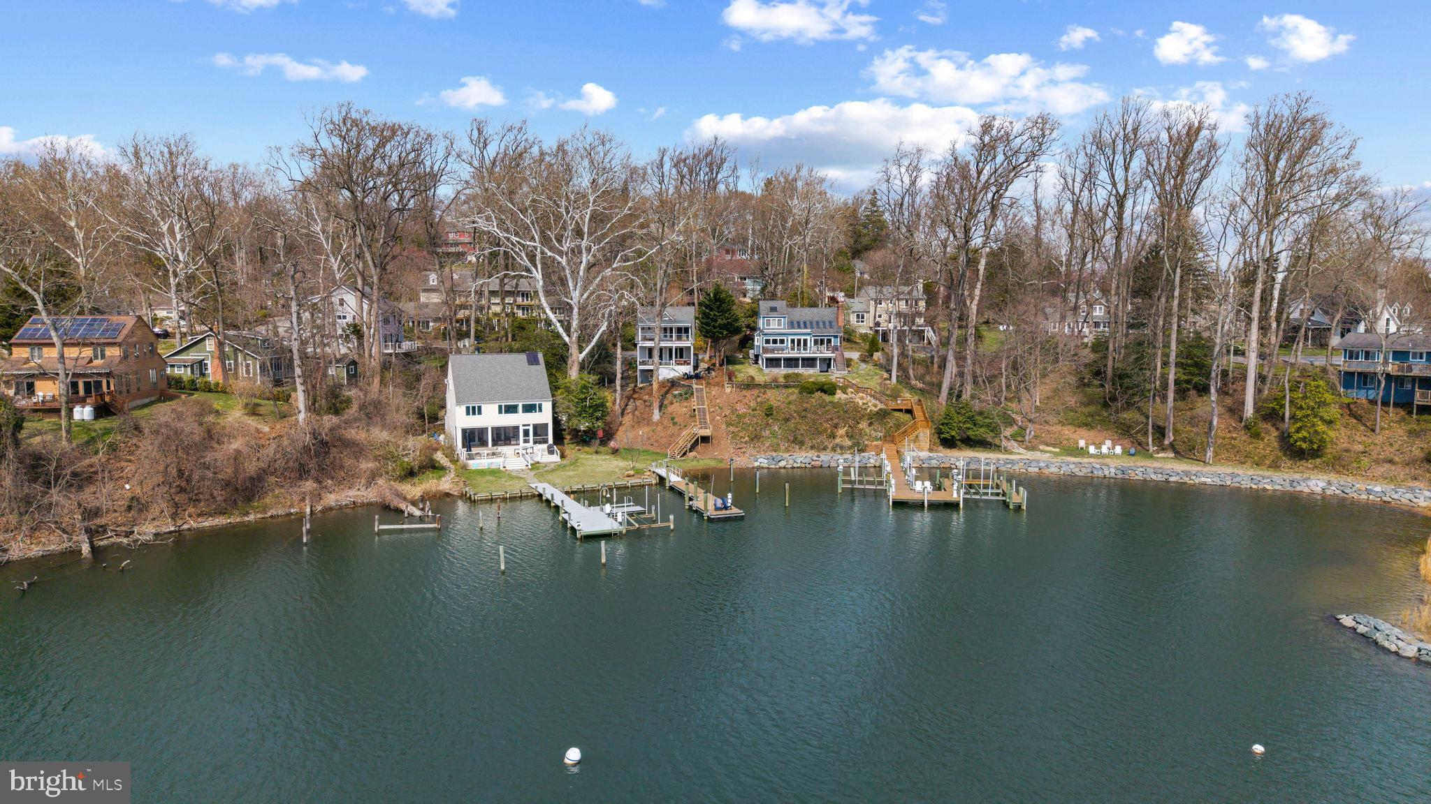 EPPING FOREST WATERFRONT | 327 RIVERVIEW TRAIL