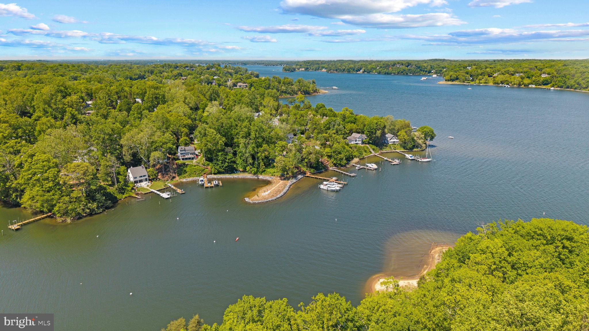 EPPING FOREST WATERFRONT | 327 RIVERVIEW TRAIL