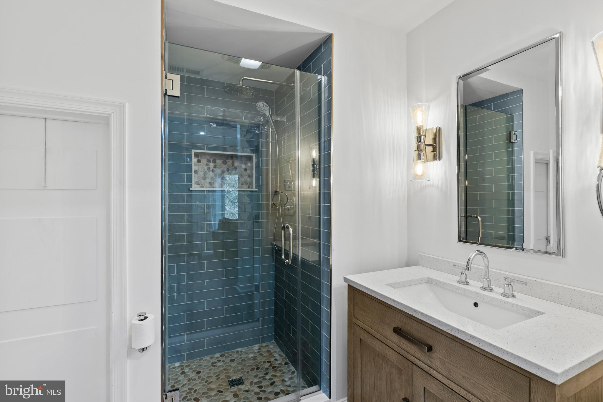 EPPING FOREST WATERFRONT | 327 RIVERVIEW TRAIL