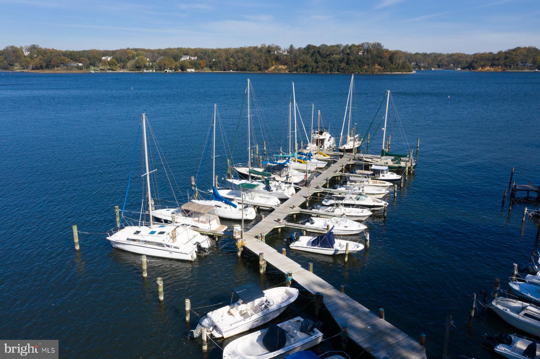 EPPING FOREST WATERFRONT | 327 RIVERVIEW TRAIL