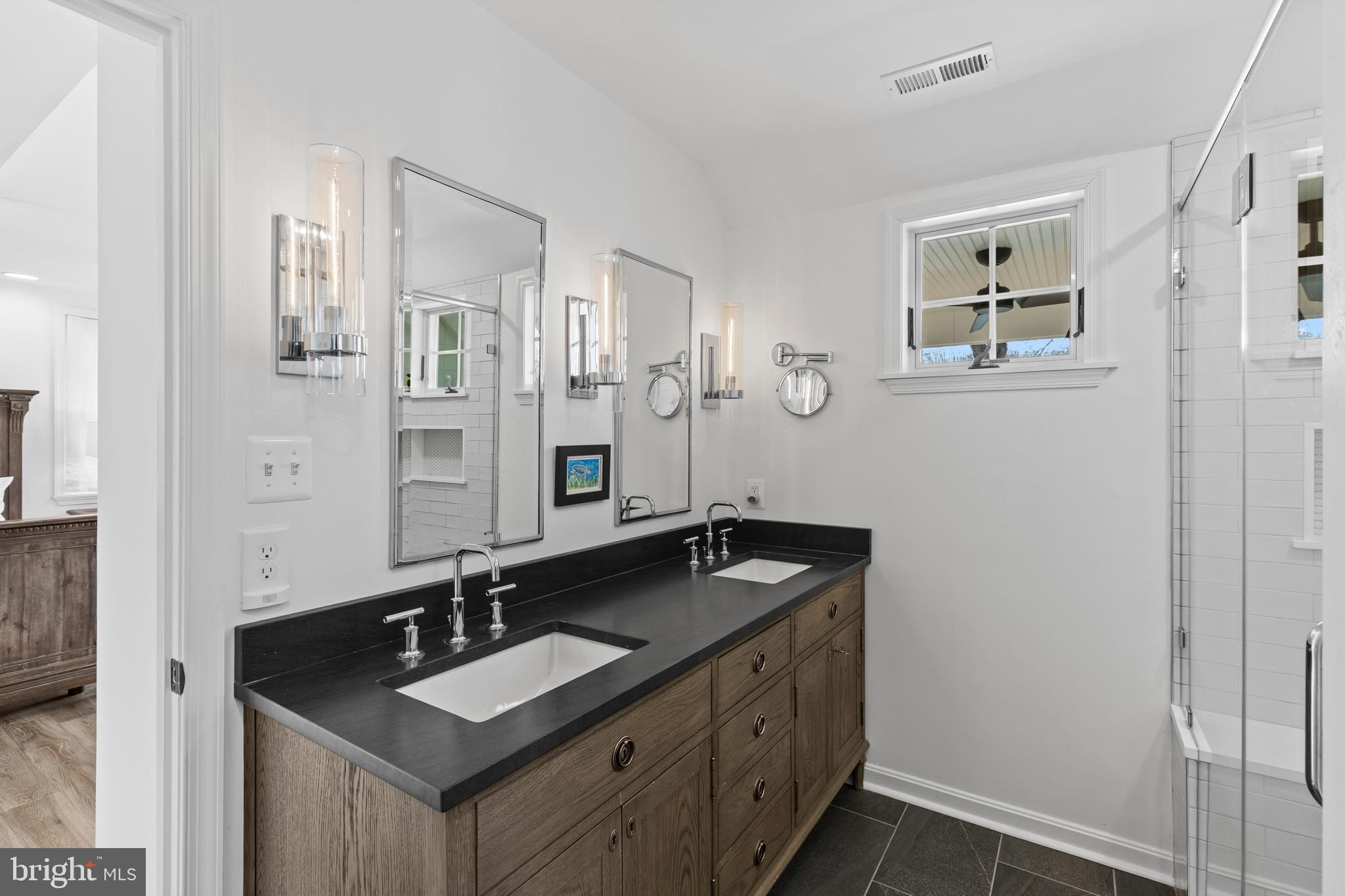 EPPING FOREST WATERFRONT | 327 RIVERVIEW TRAIL