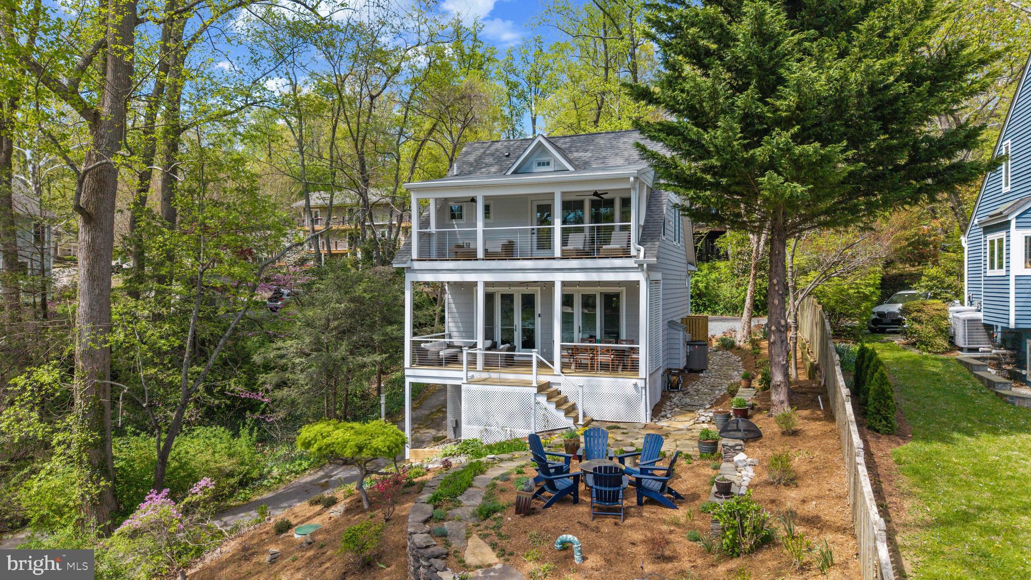 EPPING FOREST WATERFRONT | 327 RIVERVIEW TRAIL