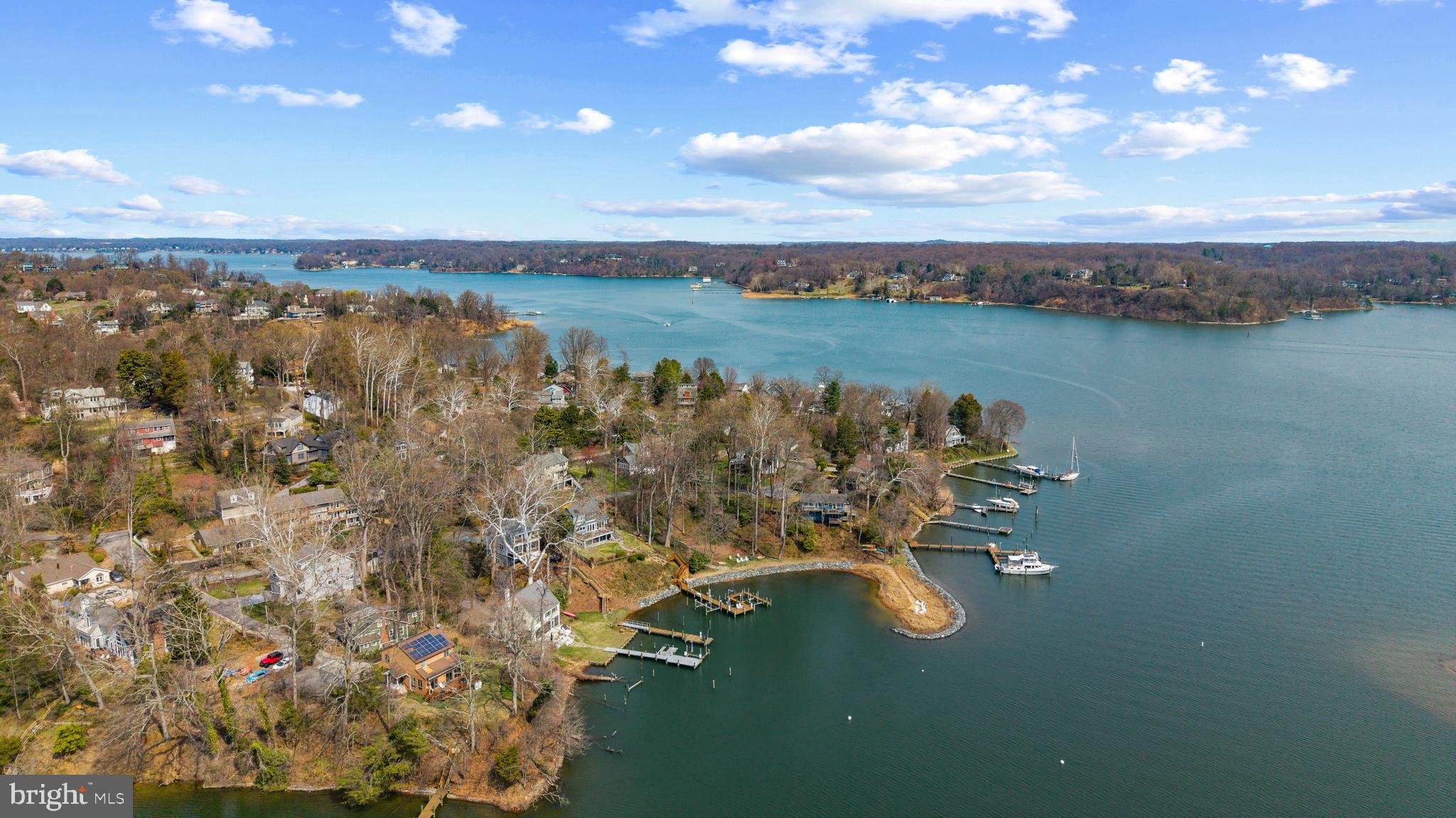 EPPING FOREST WATERFRONT | 327 RIVERVIEW TRAIL