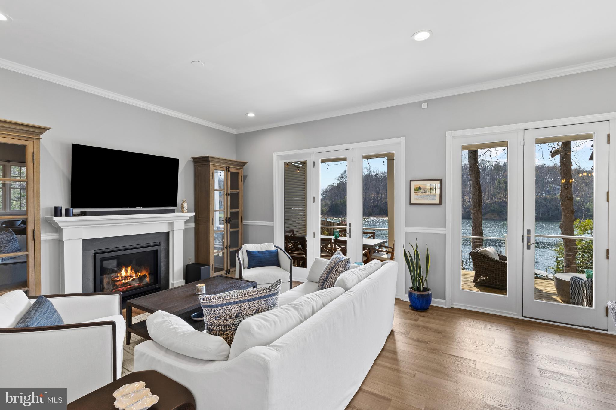 EPPING FOREST WATERFRONT | 327 RIVERVIEW TRAIL