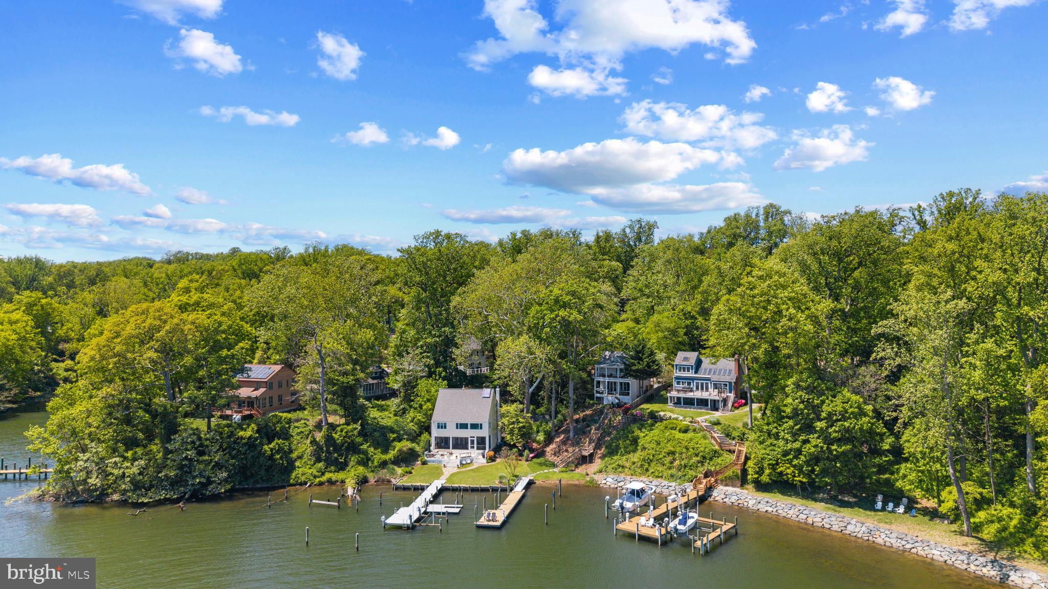 EPPING FOREST WATERFRONT | 327 RIVERVIEW TRAIL