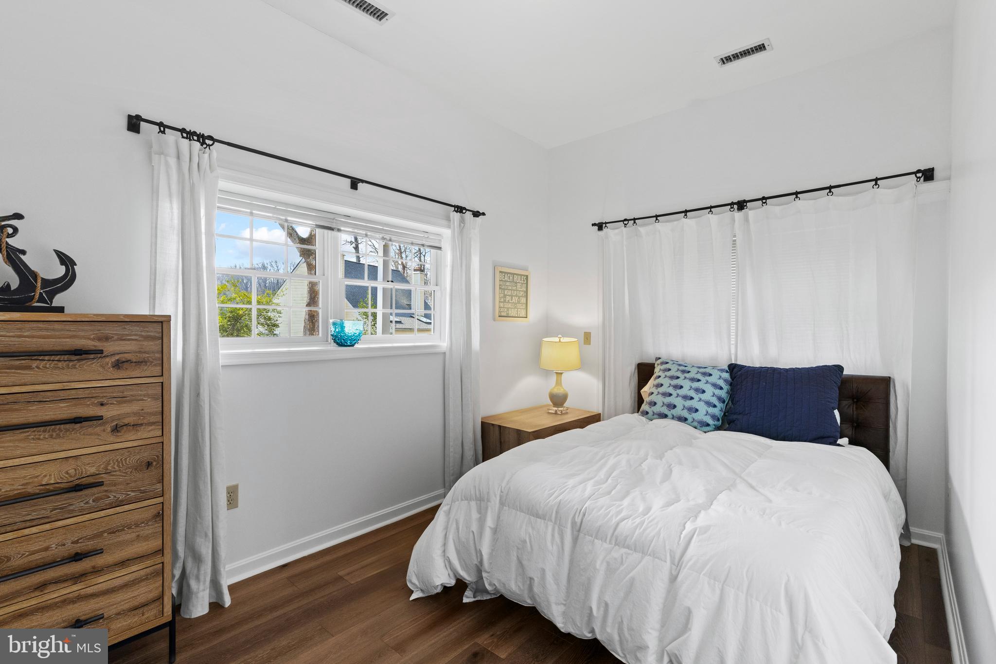 EPPING FOREST WATERFRONT | 327 RIVERVIEW TRAIL