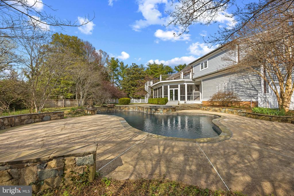 RUGBY HALL ESTATES | 182 WROXETER DRIVE