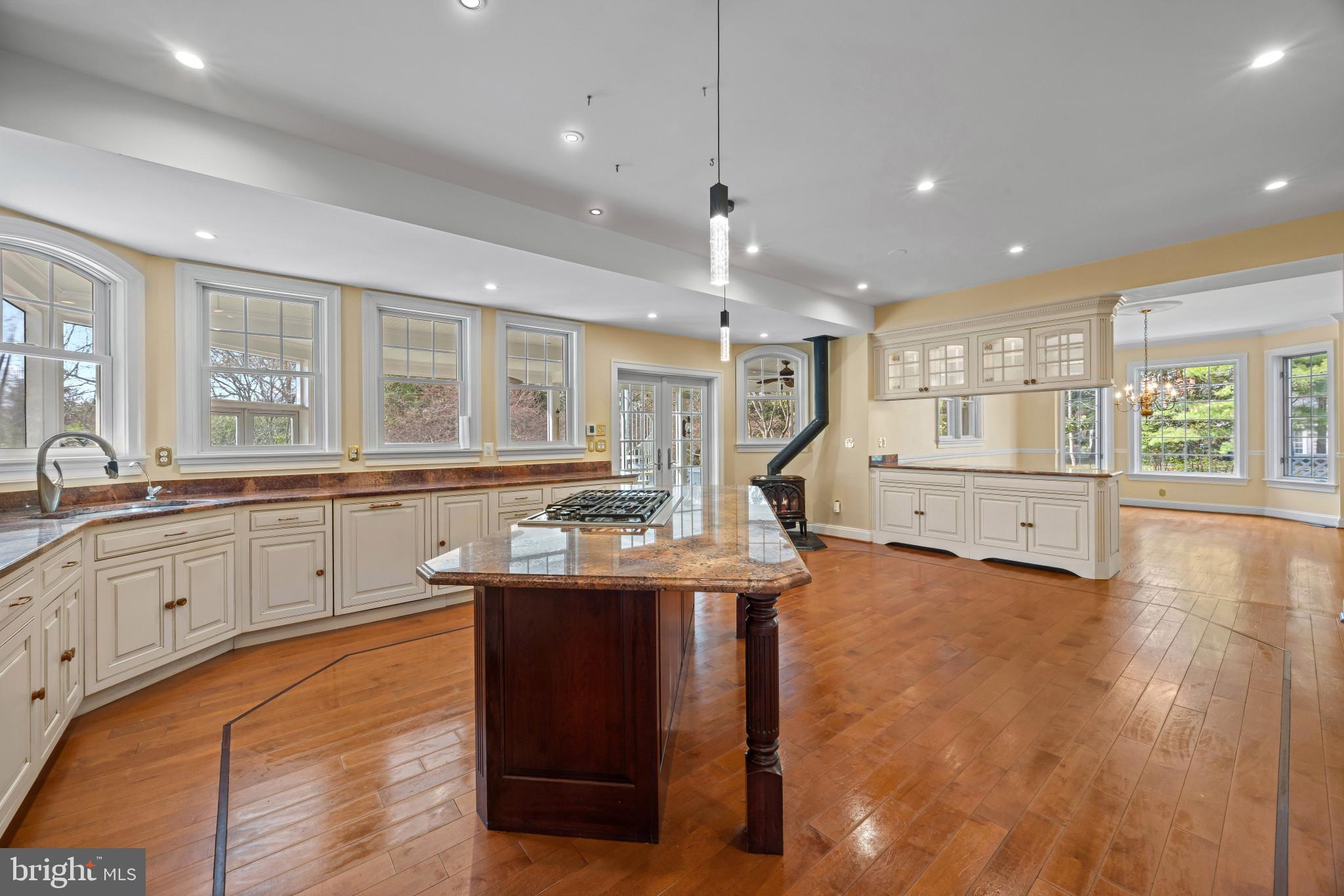 RUGBY HALL ESTATES | 182 WROXETER DRIVE