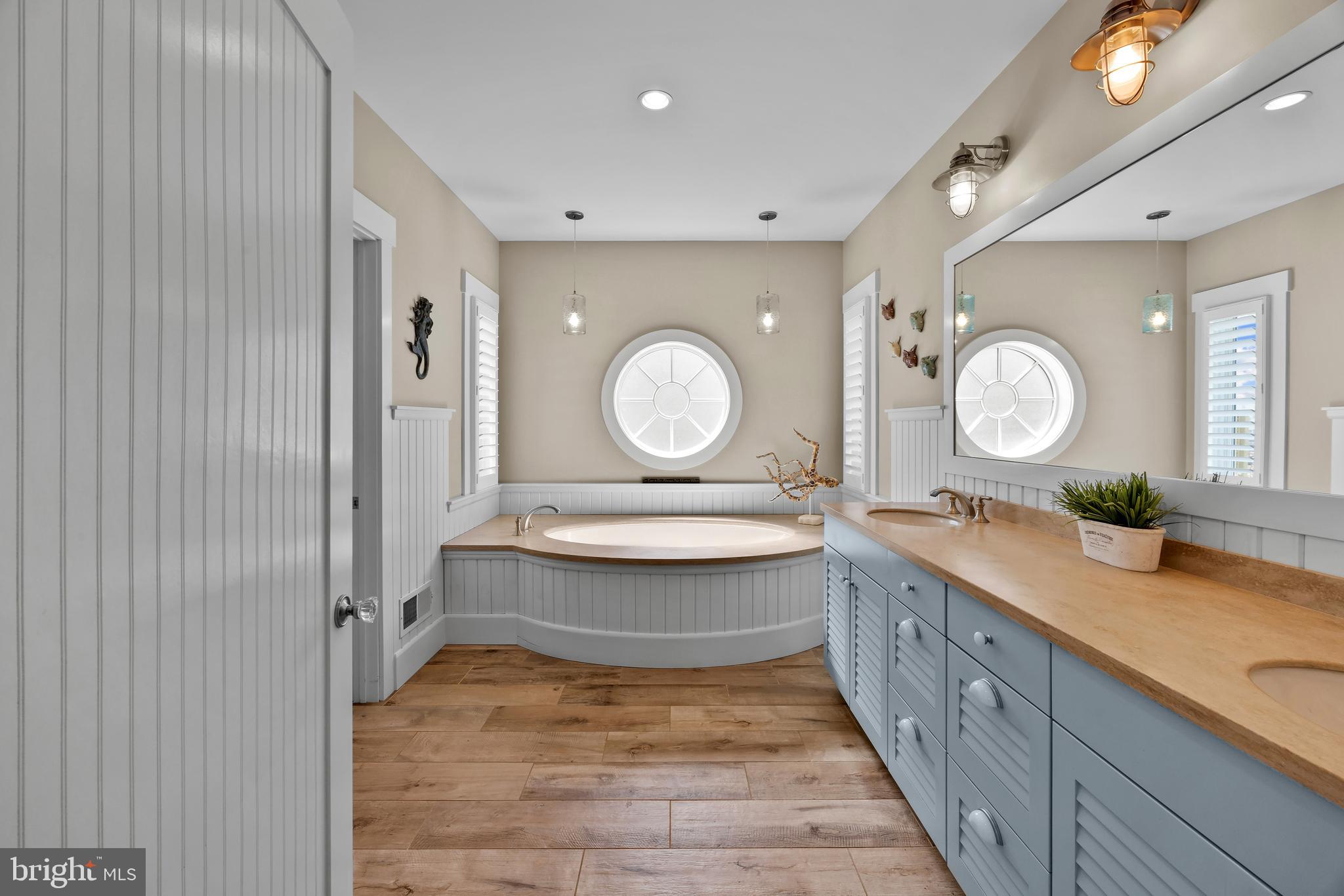 WHITEHALL CREEK WATERFRONT | 1787 BEACHFIELD ROAD