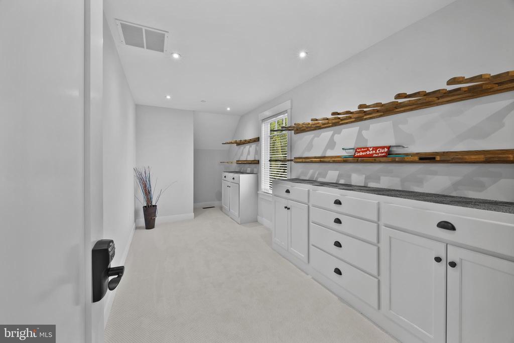 WHITEHALL CREEK WATERFRONT | 1787 BEACHFIELD ROAD