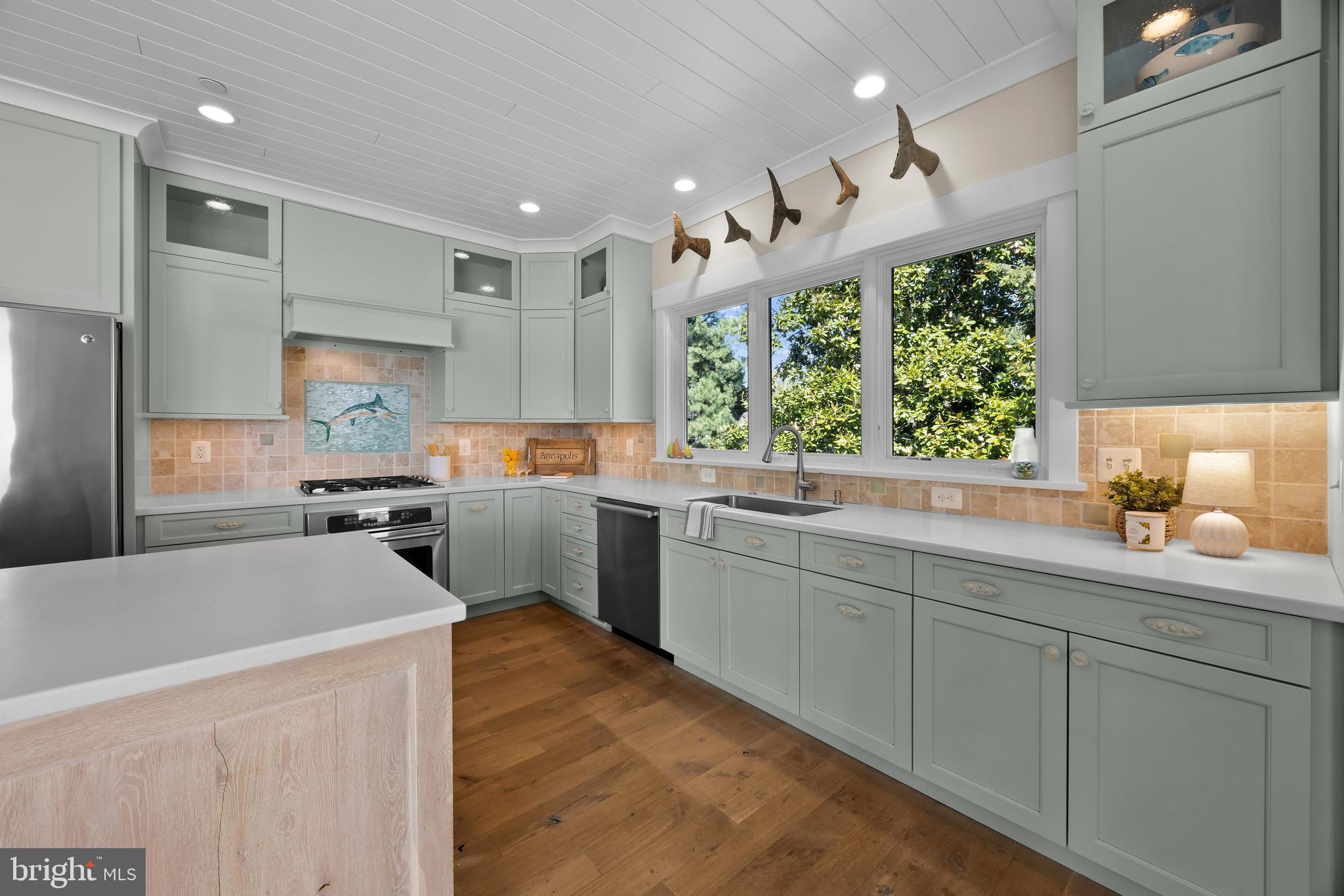 WHITEHALL CREEK WATERFRONT | 1787 BEACHFIELD ROAD