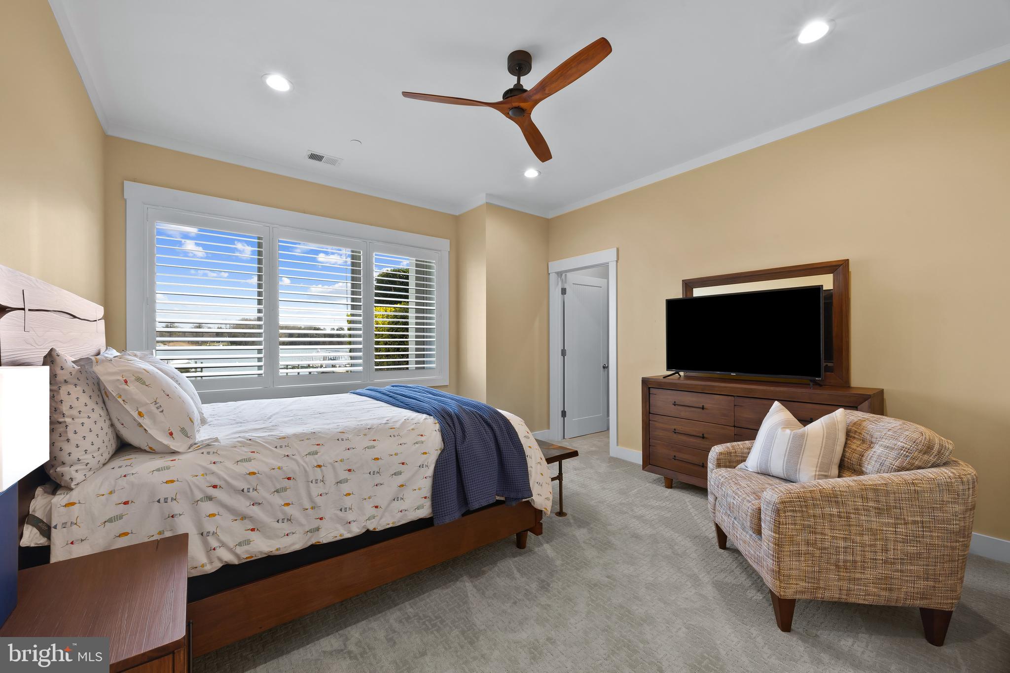 WHITEHALL CREEK WATERFRONT | 1787 BEACHFIELD ROAD