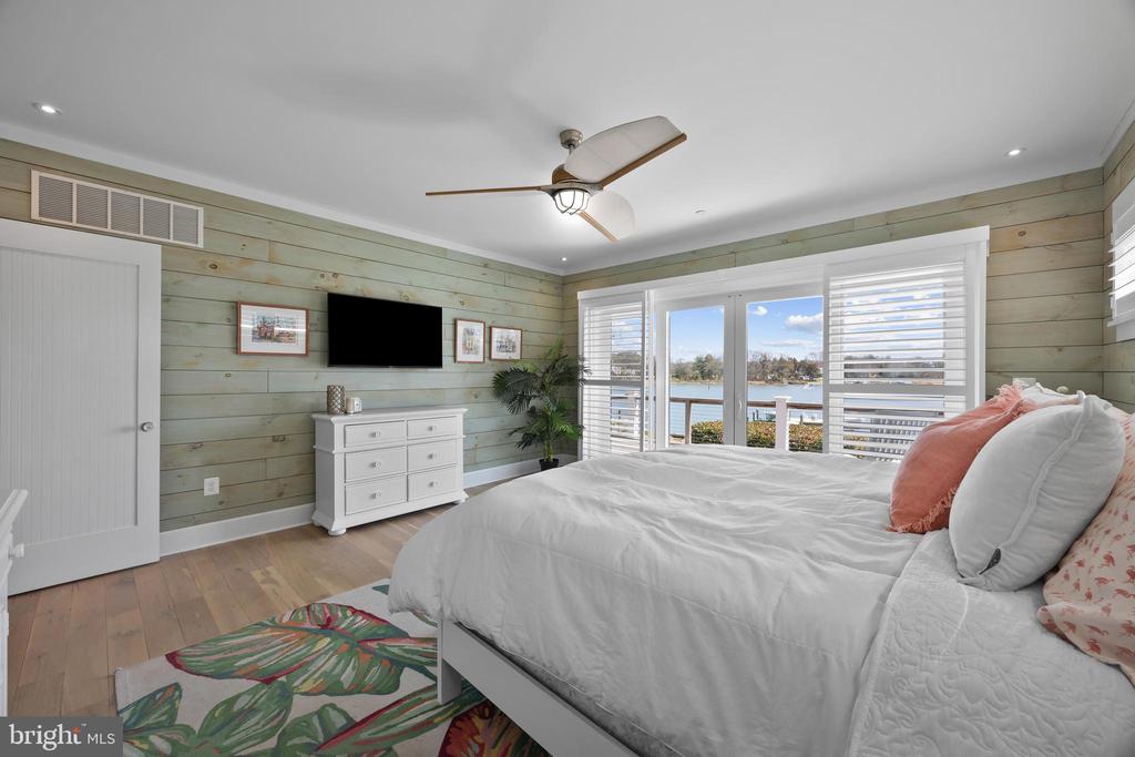 WHITEHALL CREEK WATERFRONT | 1787 BEACHFIELD ROAD