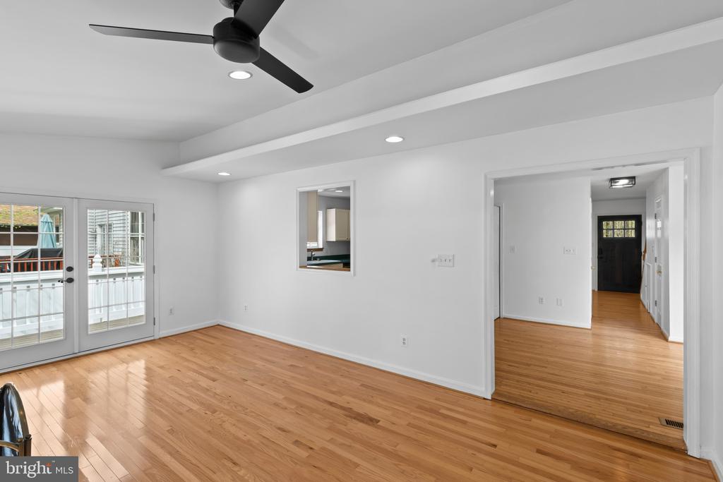3530 SHADY DRIVE