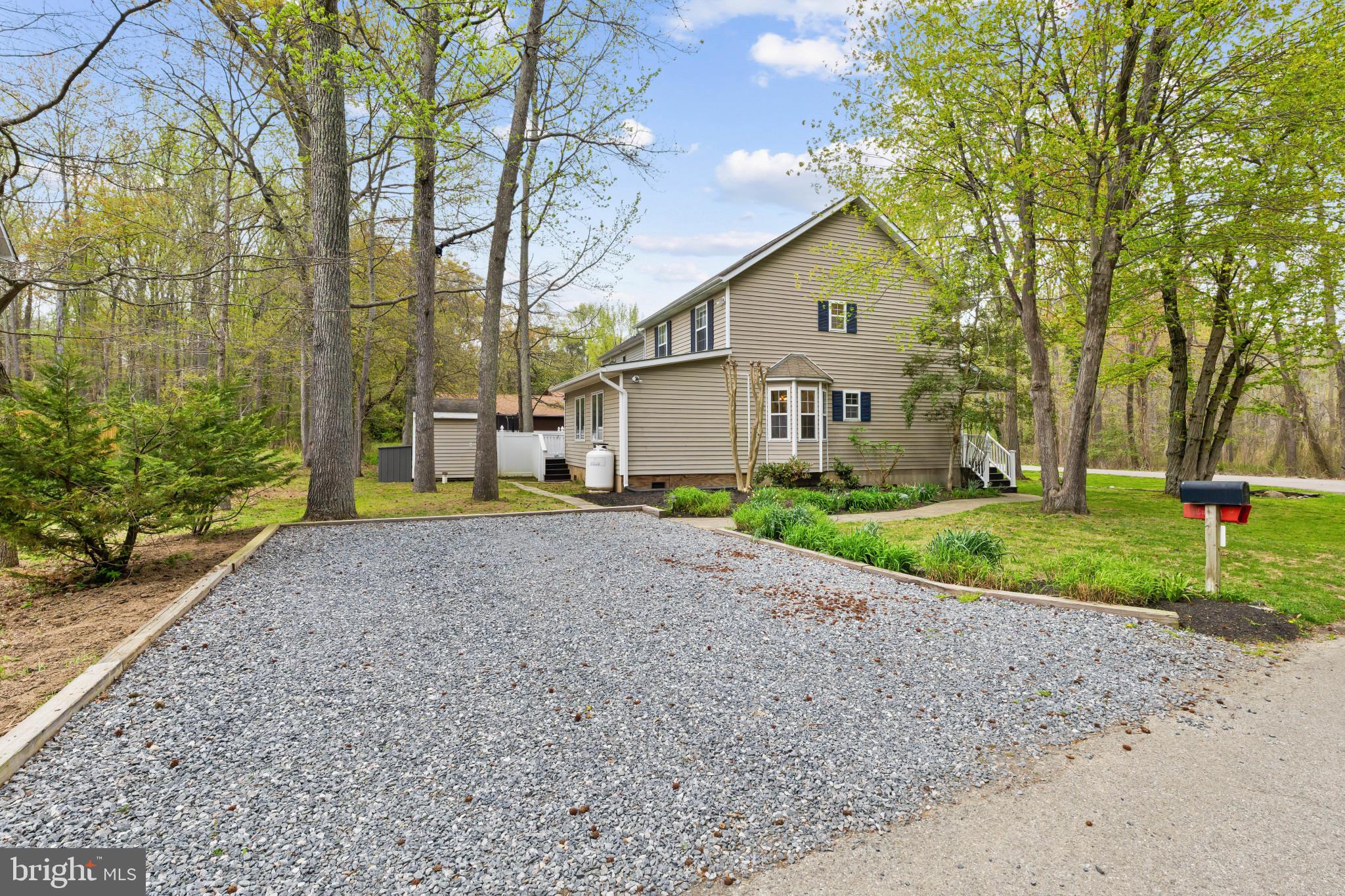 3530 SHADY DRIVE
