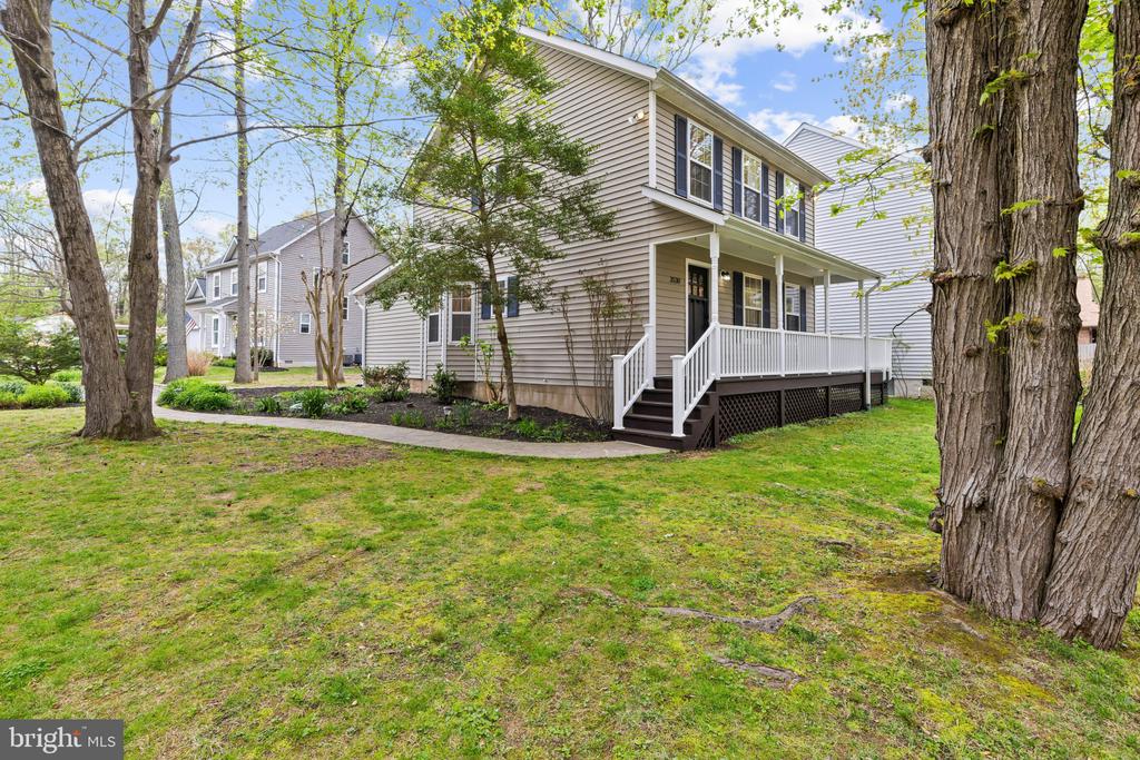 3530 SHADY DRIVE