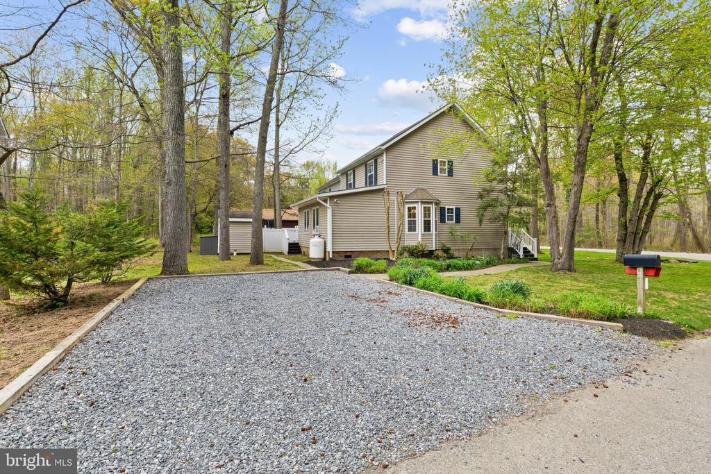 3530 SHADY DRIVE