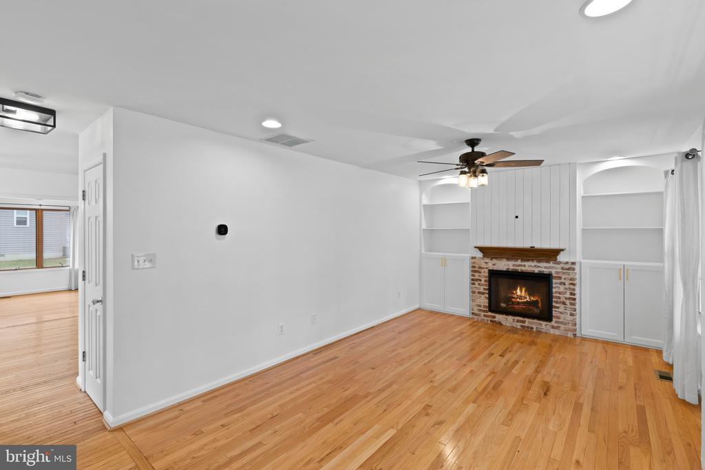 3530 SHADY DRIVE
