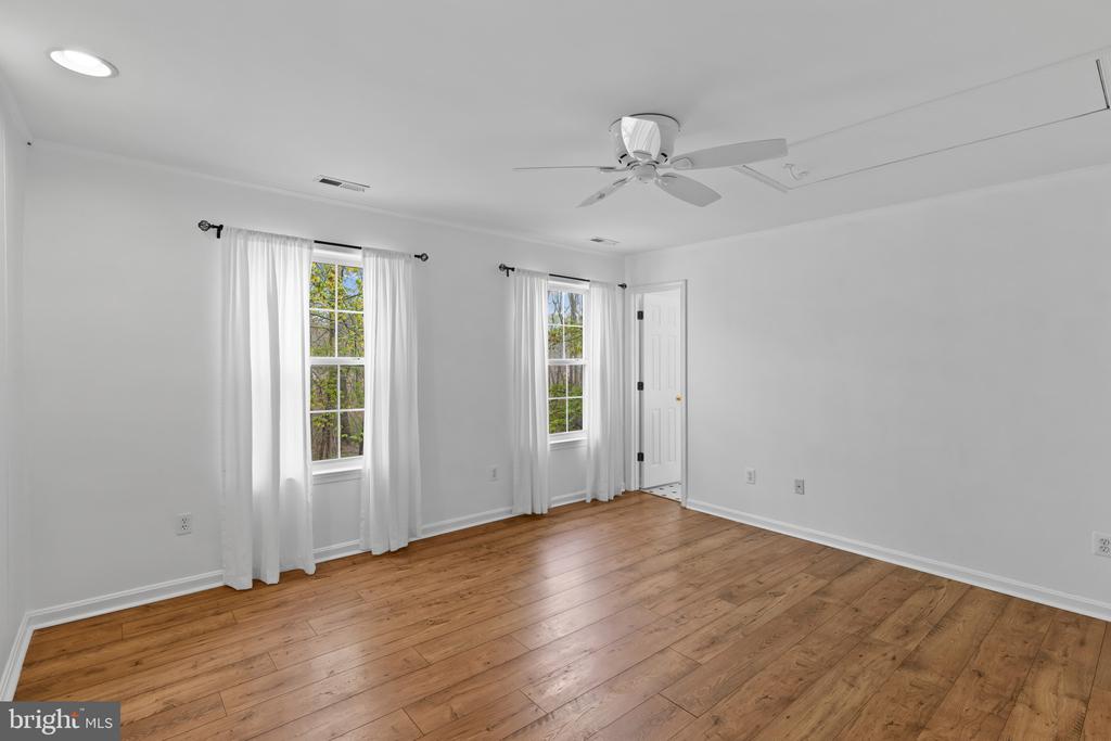 3530 SHADY DRIVE