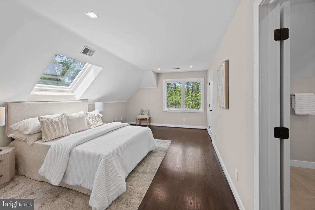 854 SAINT EDMONDS PLACE