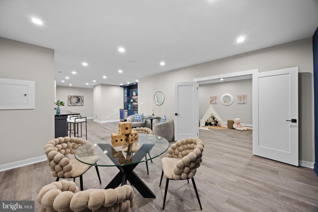 854 SAINT EDMONDS PLACE