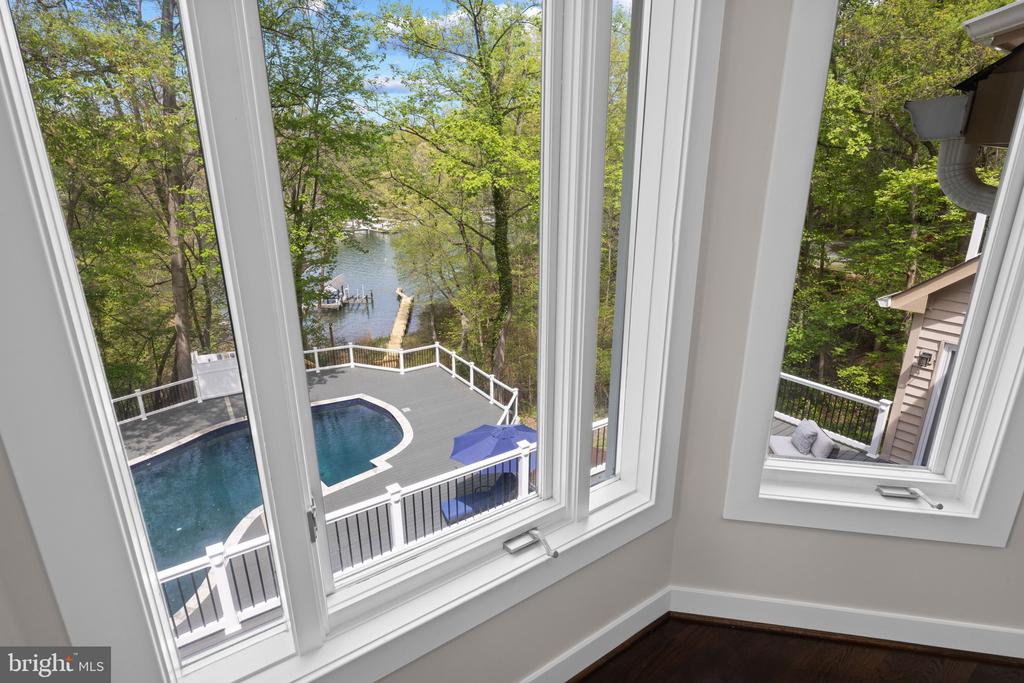 854 SAINT EDMONDS PLACE