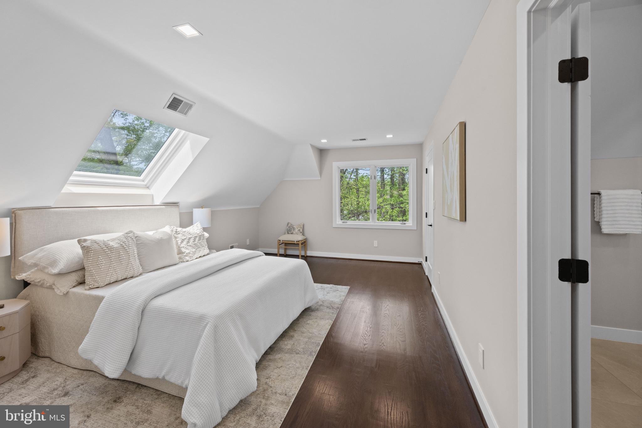 854 SAINT EDMONDS PLACE