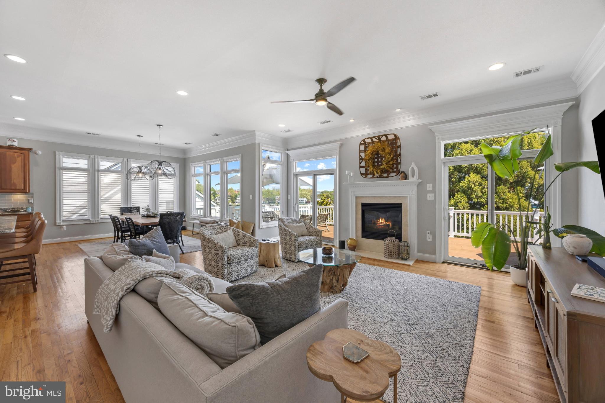 219 LOCKWOOD COURT 1/2