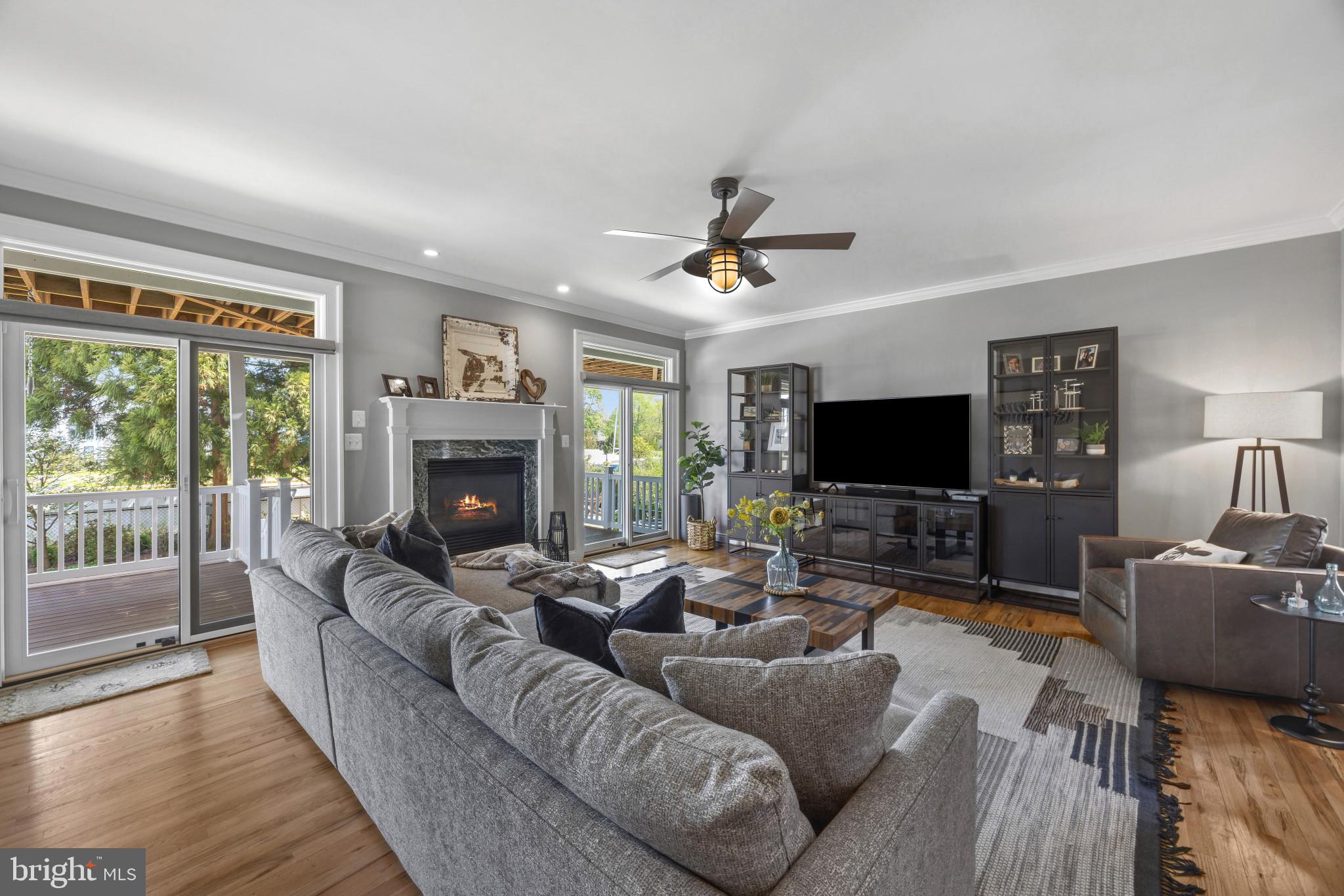 219 LOCKWOOD COURT 1/2