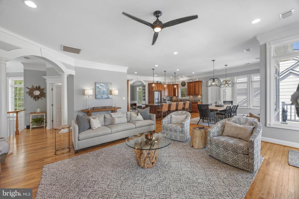 219 LOCKWOOD COURT 1/2