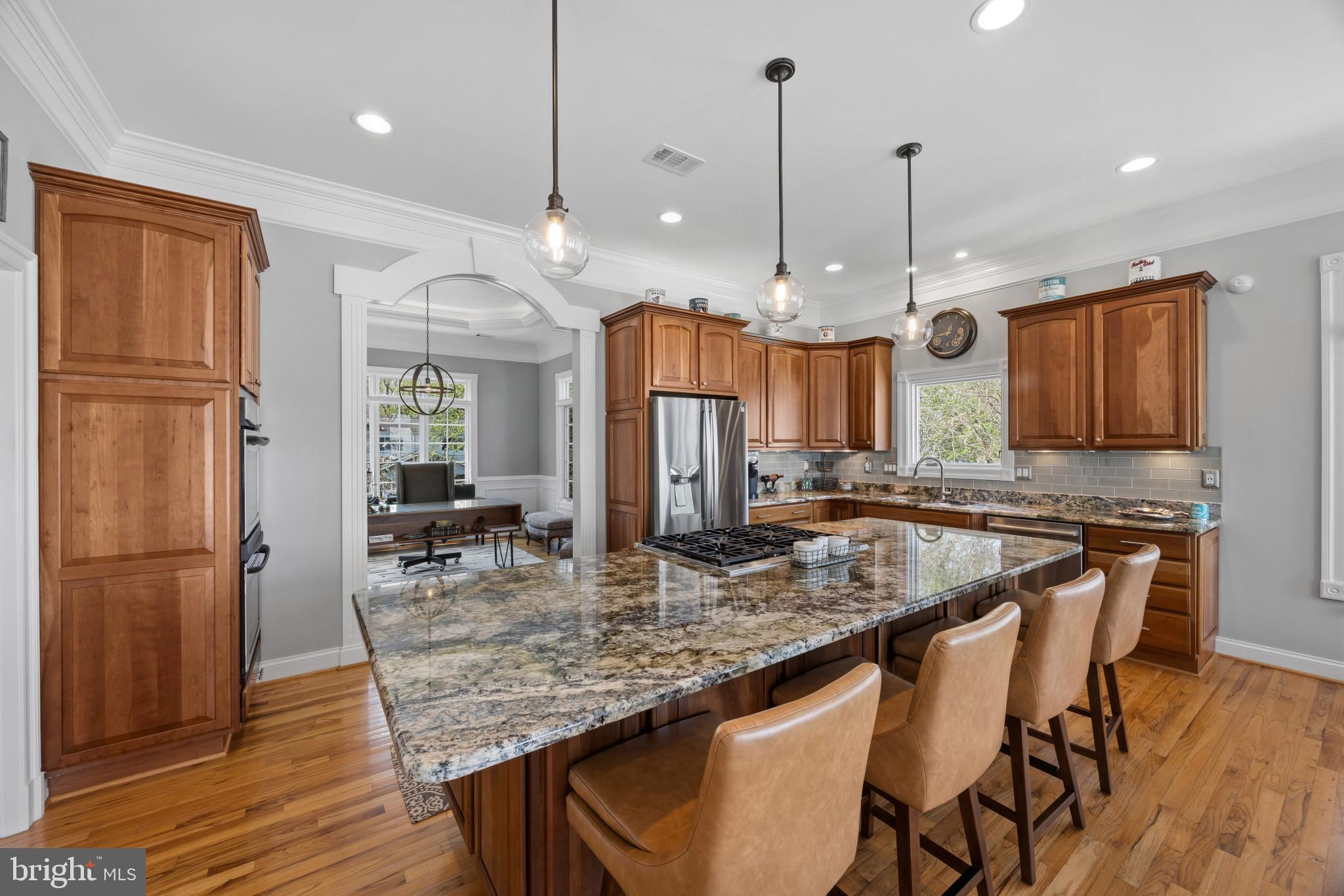 219 LOCKWOOD COURT 1/2