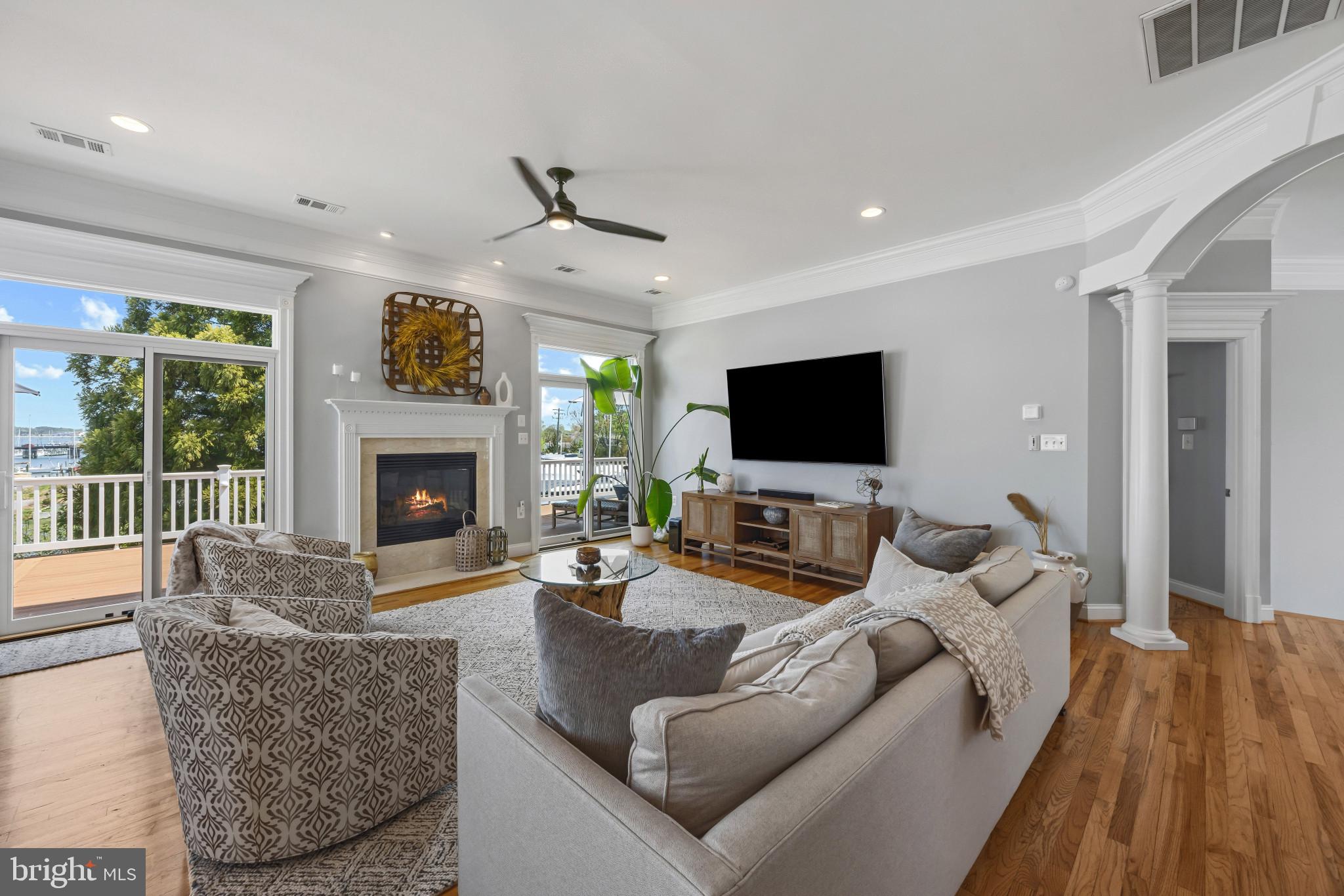 219 LOCKWOOD COURT 1/2