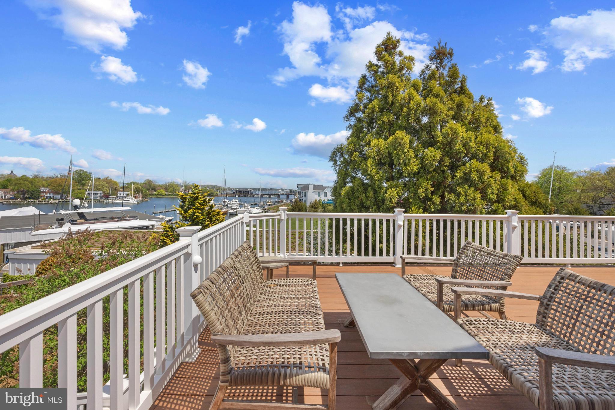 219 LOCKWOOD COURT 1/2