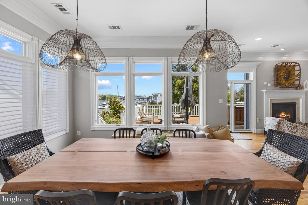 219 LOCKWOOD COURT 1/2