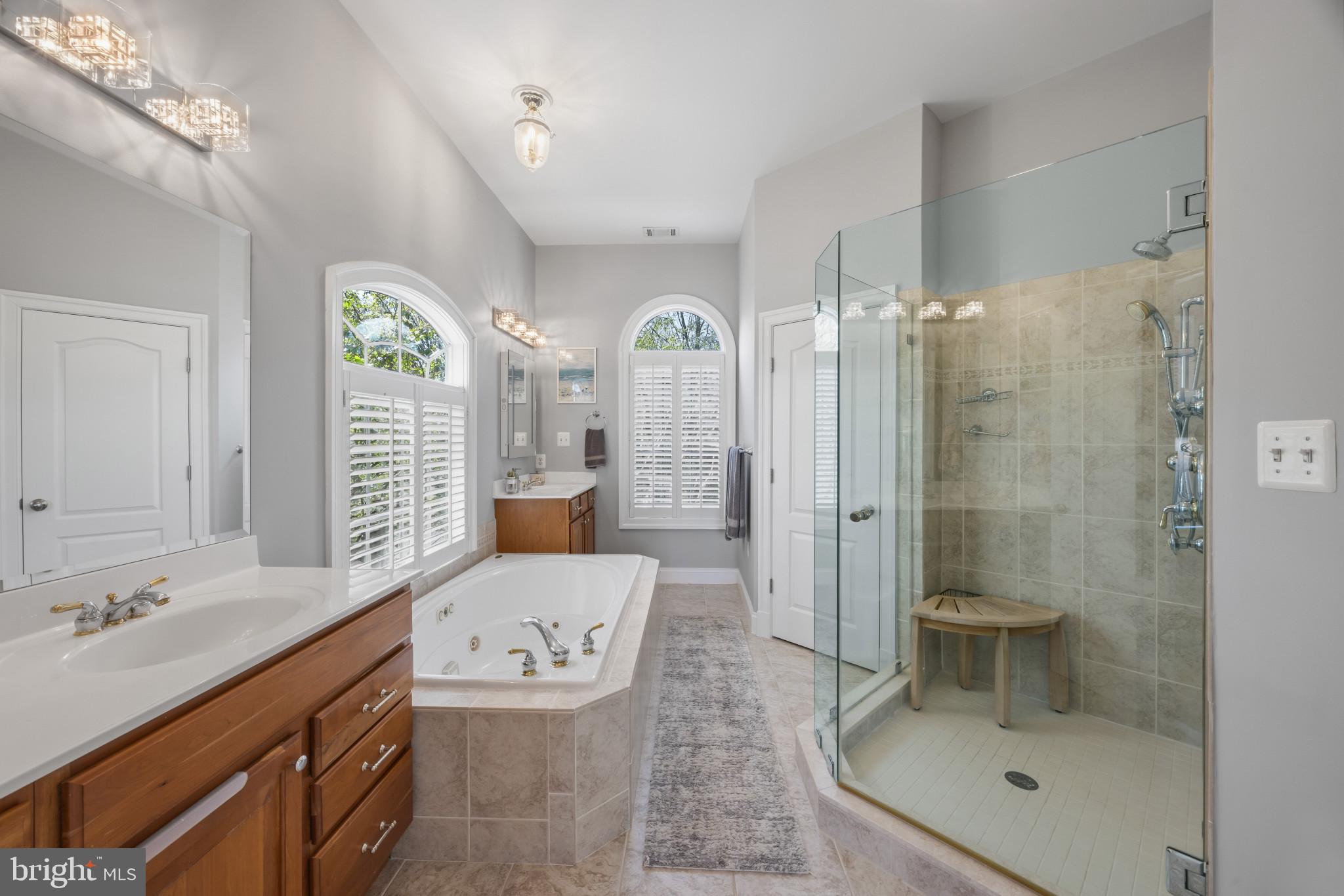 219 LOCKWOOD COURT 1/2