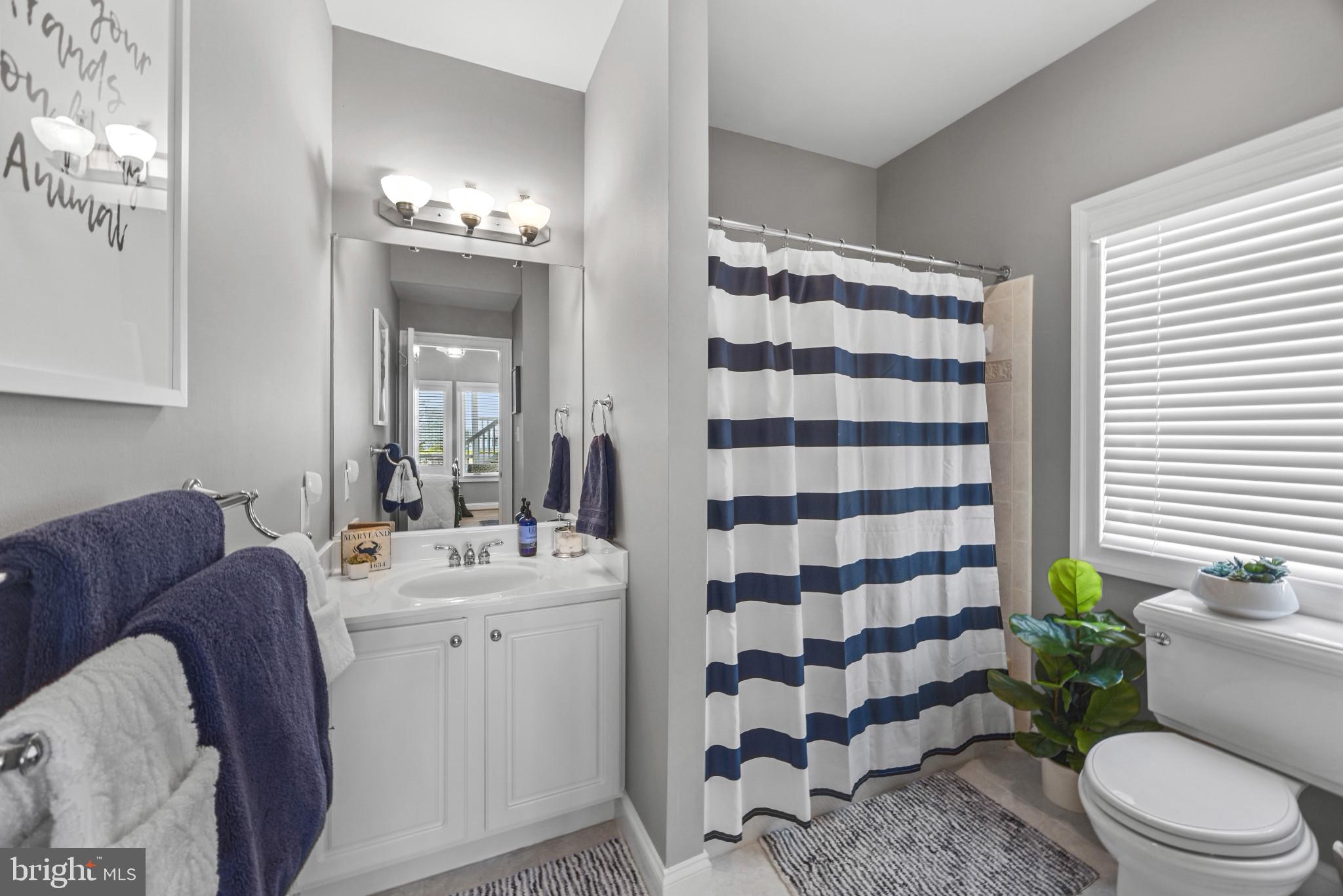 219 LOCKWOOD COURT 1/2