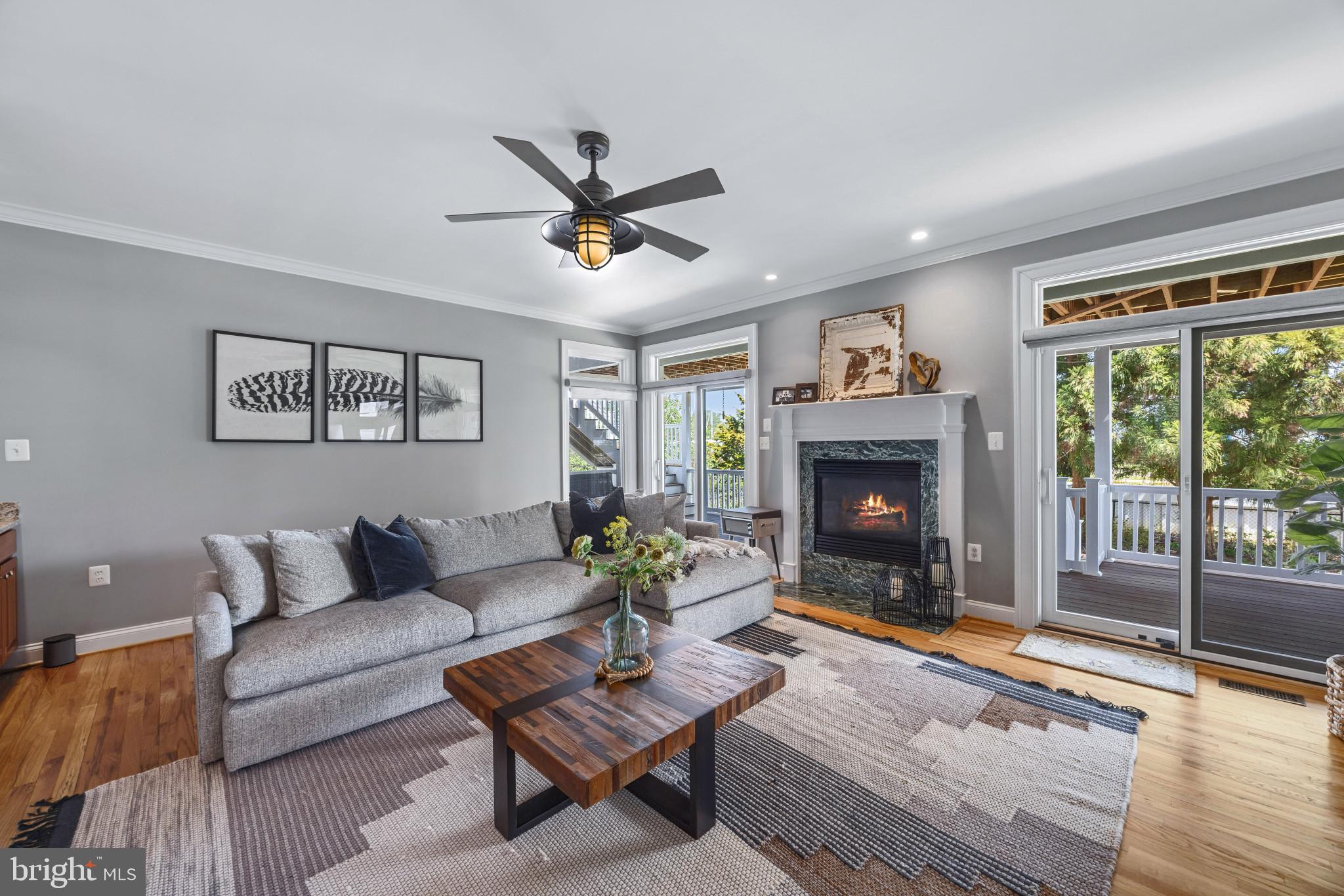 219 LOCKWOOD COURT 1/2