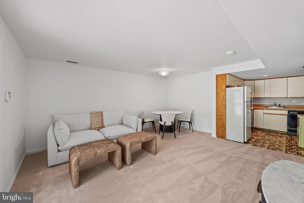 SOUTH RIVER WATERFRONT | 31 SHADOW POINT COURT
