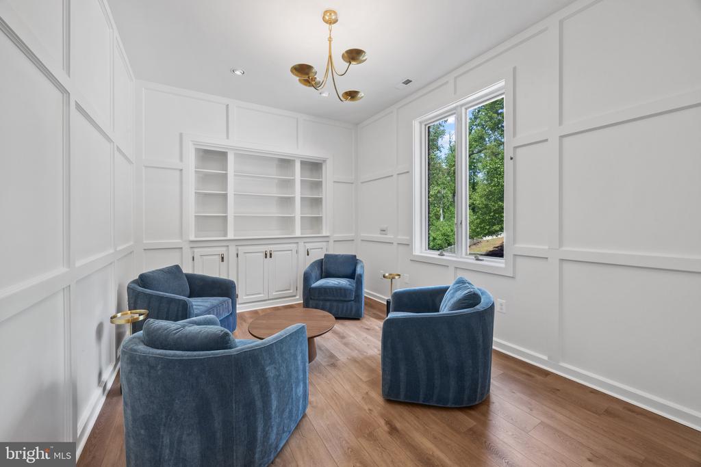 SOUTH RIVER WATERFRONT | 31 SHADOW POINT COURT