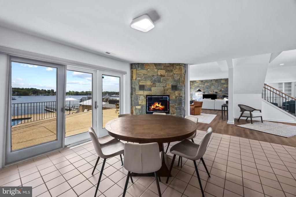 SOUTH RIVER WATERFRONT | 31 SHADOW POINT COURT