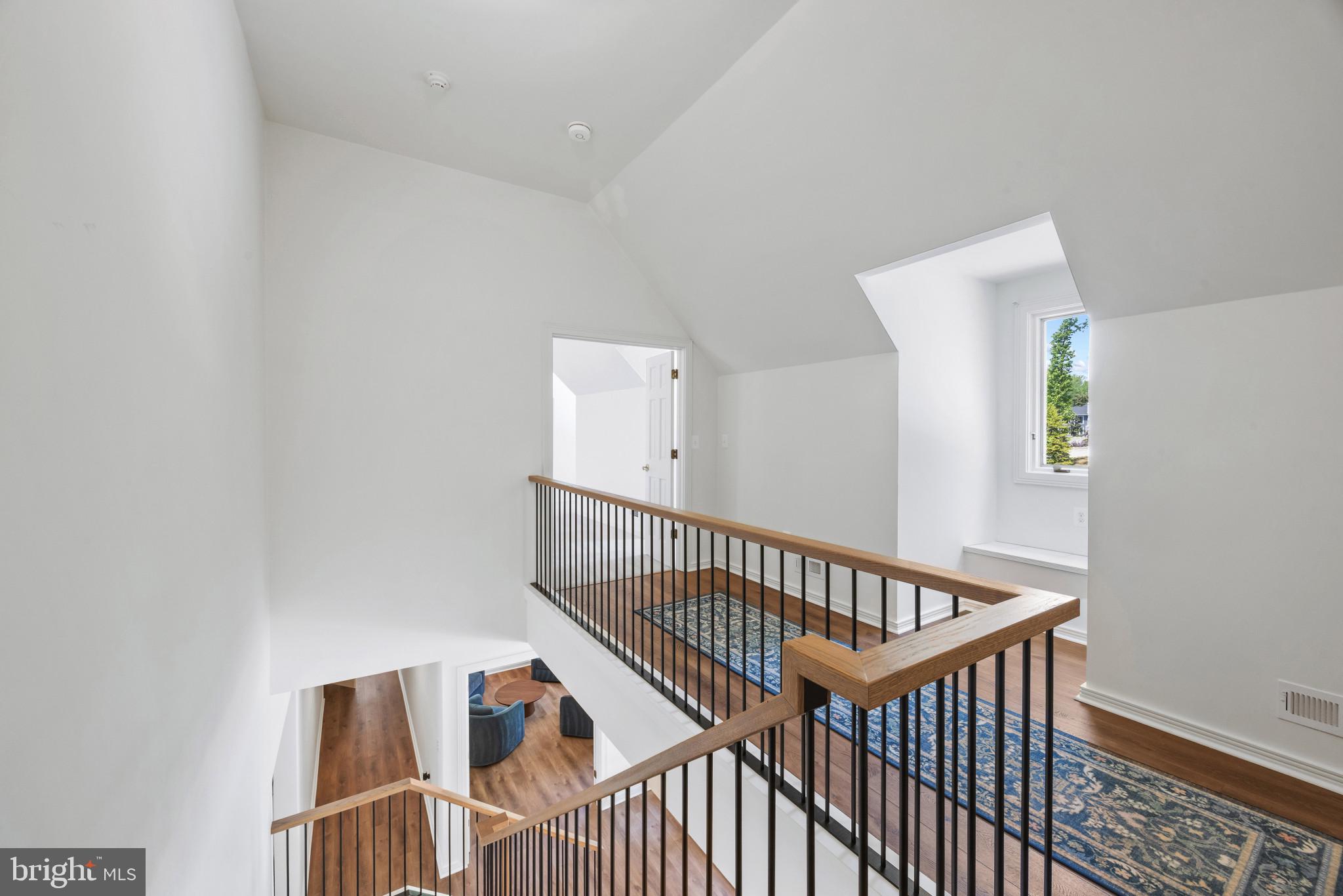 SOUTH RIVER WATERFRONT | 31 SHADOW POINT COURT