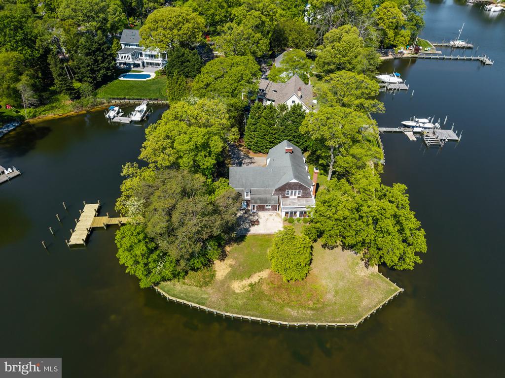 MAGOTHY RIVER WATERFRONT | 454 FAIROAK DRIVE