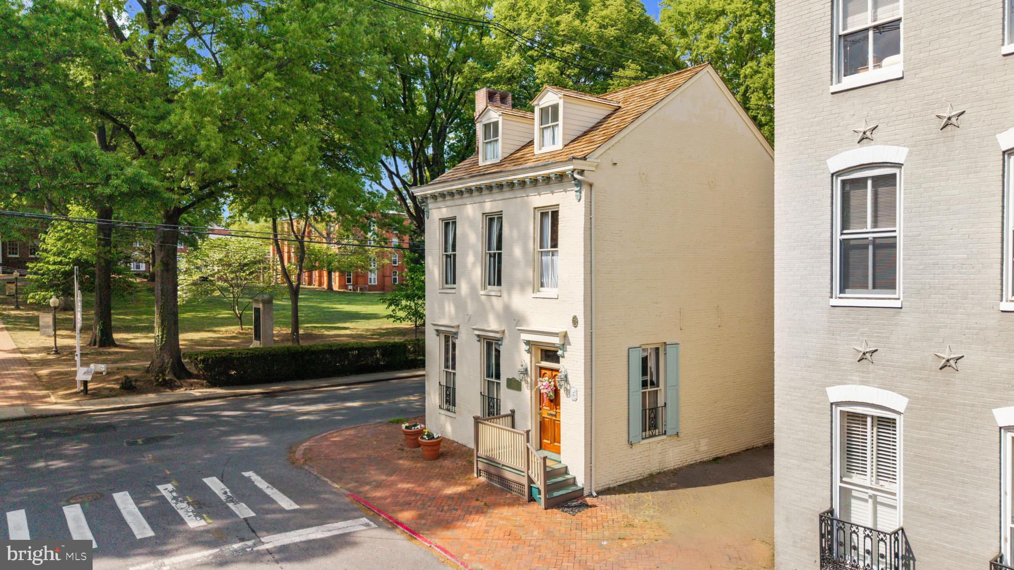 250 PRINCE GEORGE STREET | HISTORIC ANNAPOLIS HOME