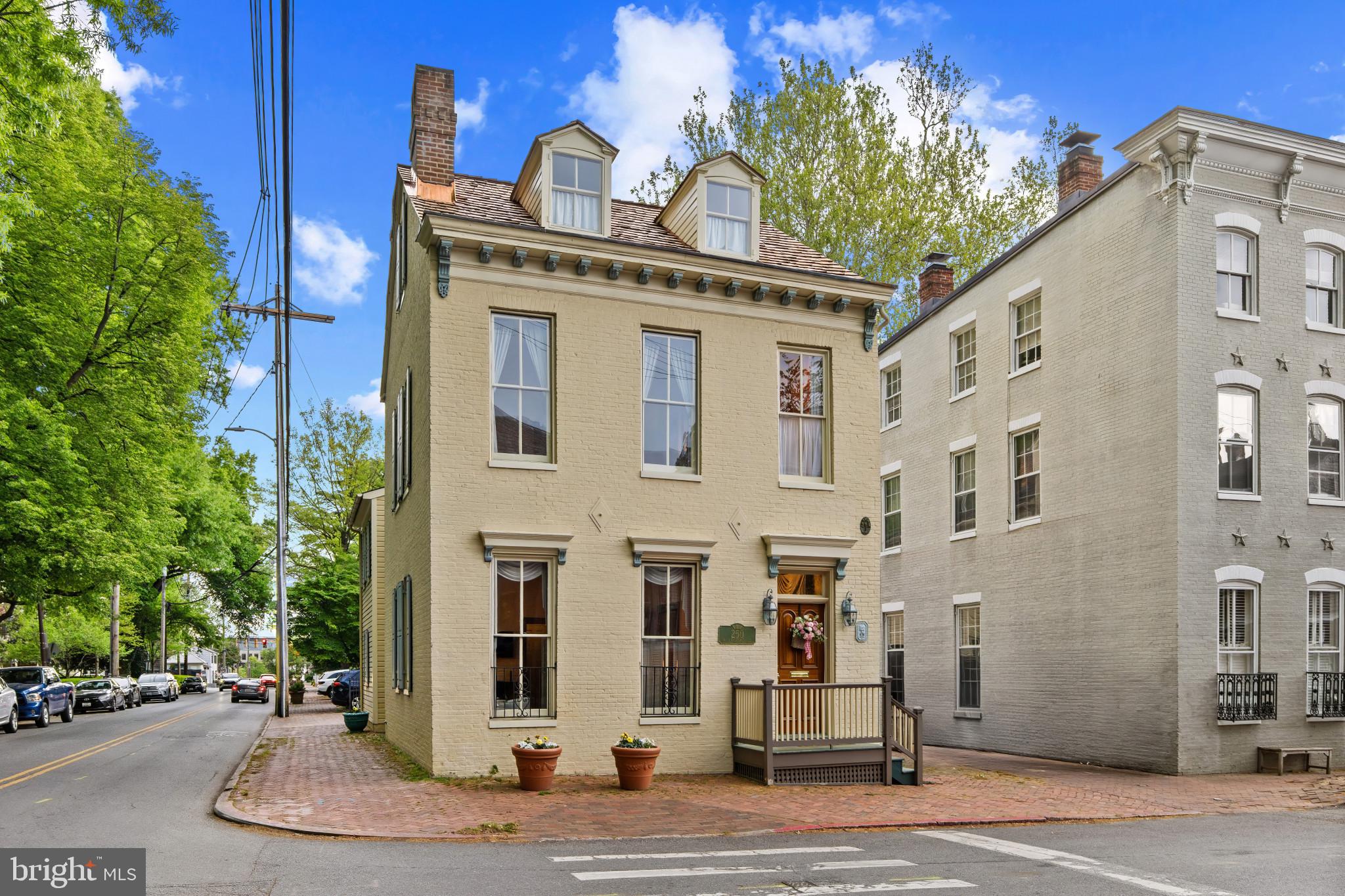 250 PRINCE GEORGE STREET | HISTORIC ANNAPOLIS HOME